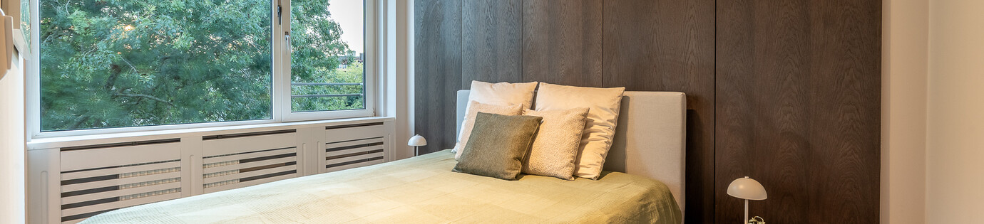 Hoe kun je het beste de panelen, roomdividers en deuren onderhouden?