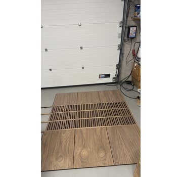 1x combinatie walnoot panelen + latten 180x180cm