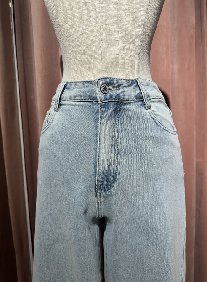 Wide Leg Jeans - Bleached Denim