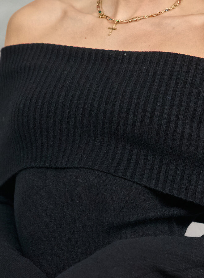 Off Shoulder Knit Robe - Noir (One Size)