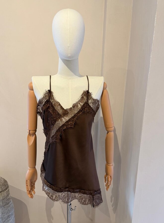 A Symmetrical Lace Satin Top - Marron