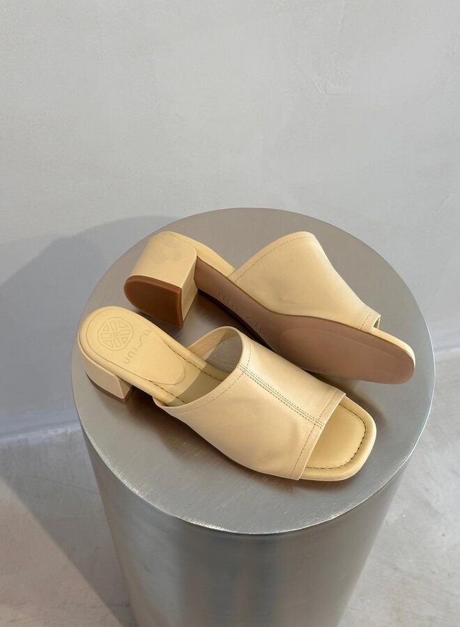 Unisa - Kefir Mule - Camomile Napa Top