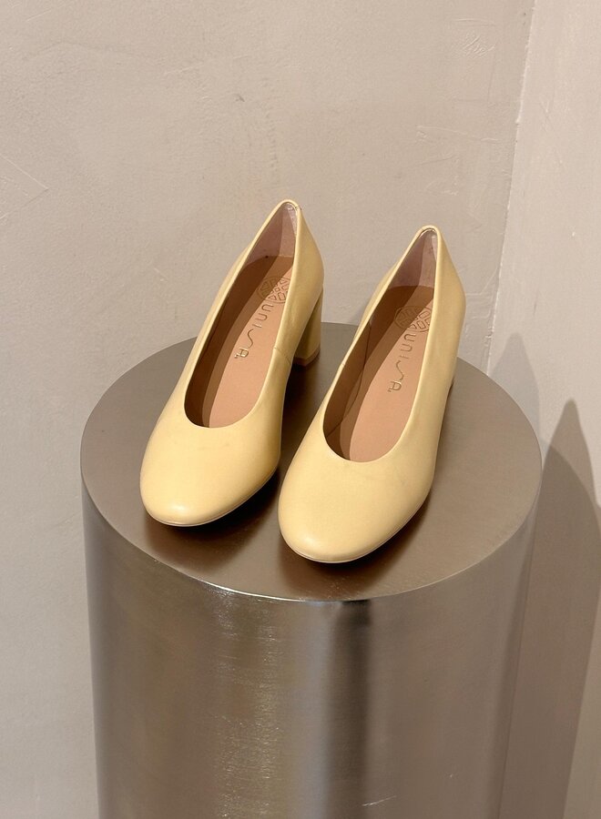 Unisa - Loreal Pump - Camomile Napa Top