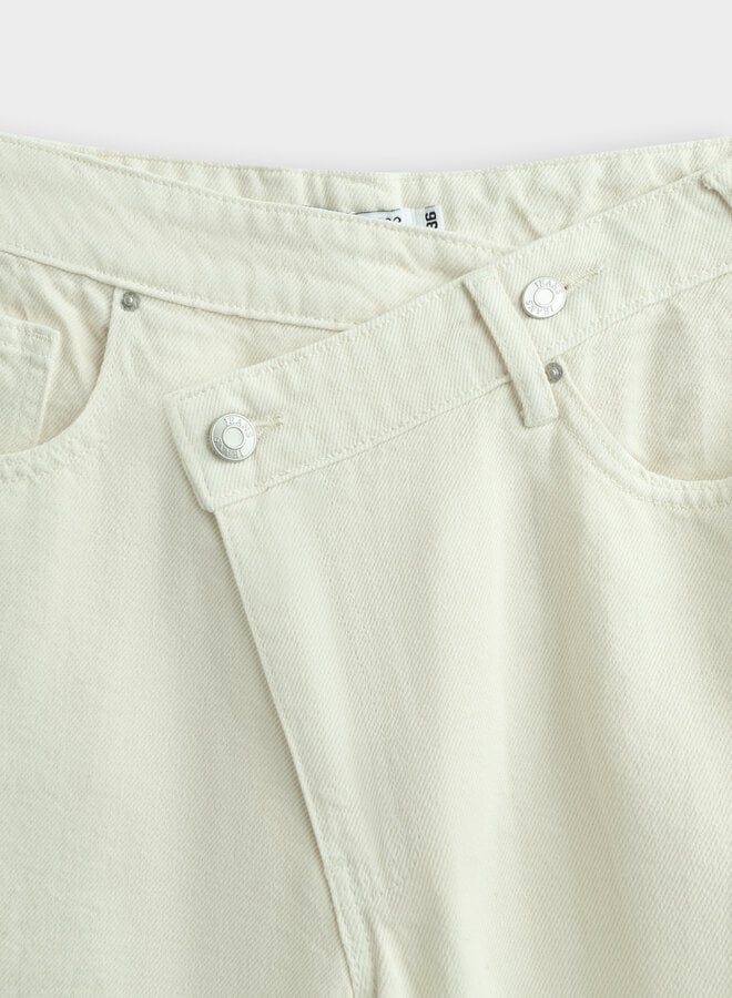 Bermuda Denim Short - Ecru