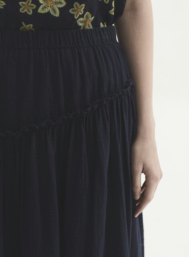 Nice Things - Textured Ruffle Skirt - Navy
