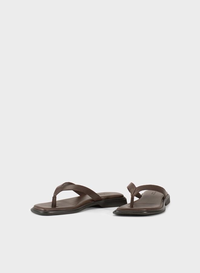 Vagabond - Izzy Sandals - Chocolate