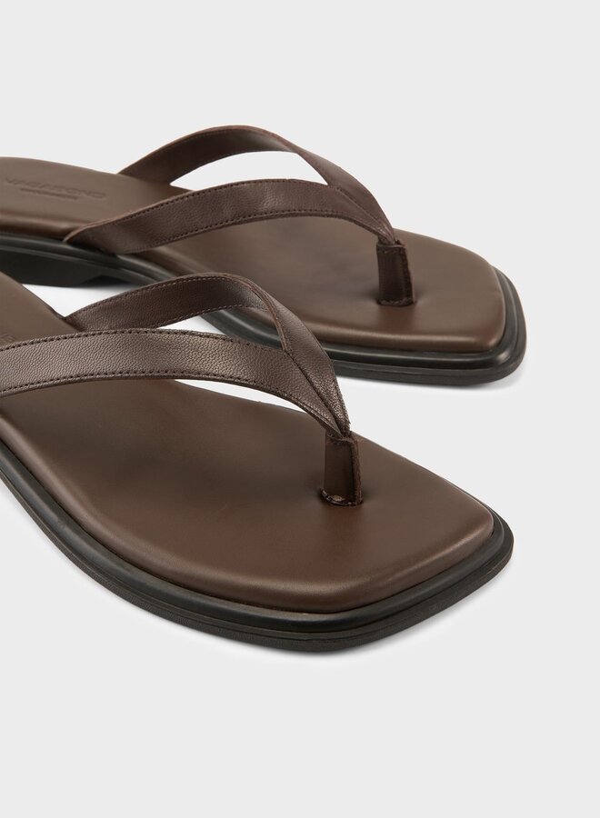 Vagabond - Izzy Sandals - Chocolate