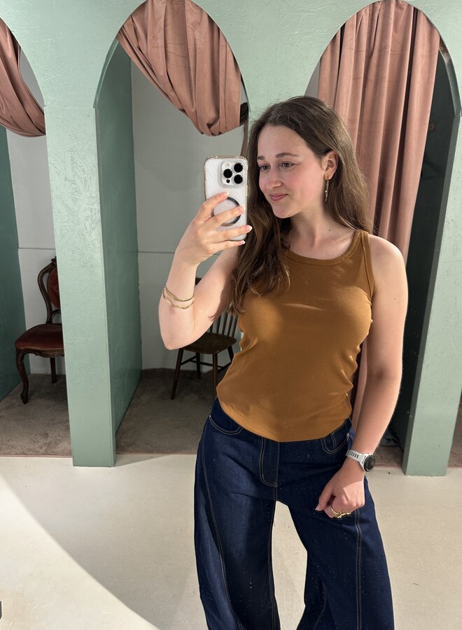 Basic Tanktop - Camel