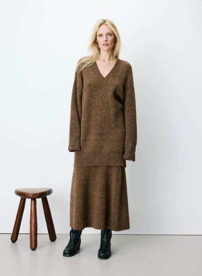 G&M - Oversized Short V-Neck Dress Airina - Chocolate