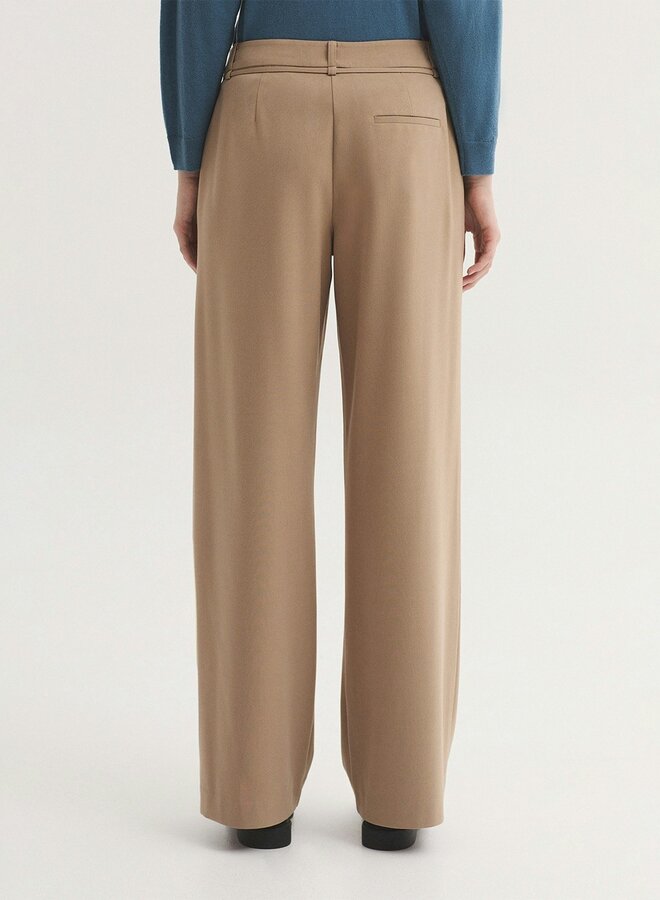 Nice Things - Flowy Darted Trousers - Light Beige