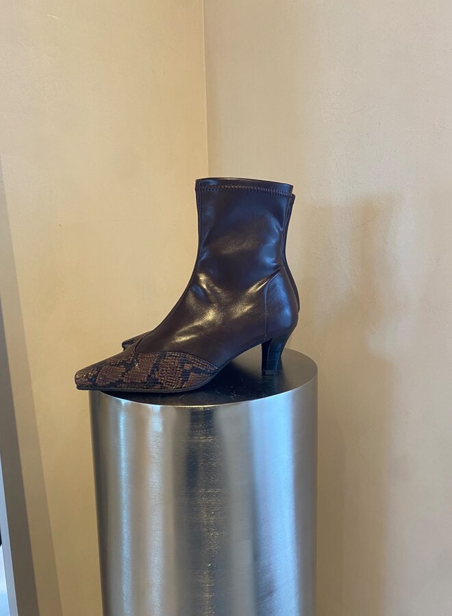 Miss Elastic - Malori + Serpent Boots - Marron