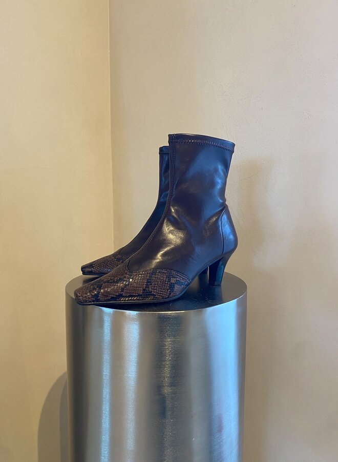 Miss Elastic - Malori + Serpent Boots - Marron