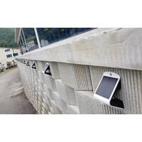 Soldrivna vägglampan Single Conan 3,2W med sensor - vit