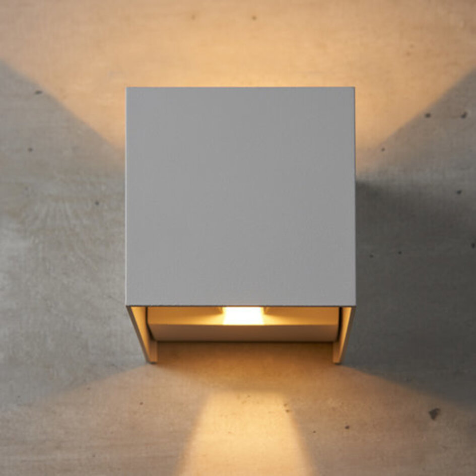 Moderna utomhus vägglampan Oliver - vit