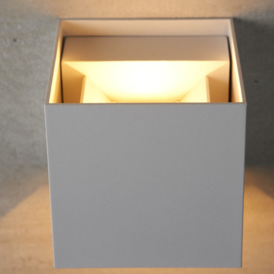 Moderna utomhus vägglampan Oliver - vit