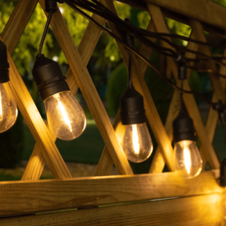 Sol-ljusslinga för utomhus med 15 lampor i hängande fattning - 15 Meter