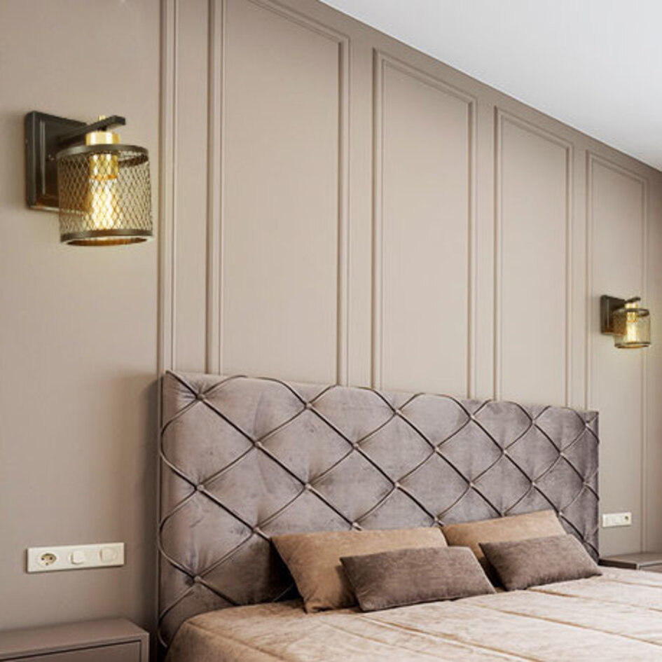 Industriell vägglampa svart med guld  - Sevilla