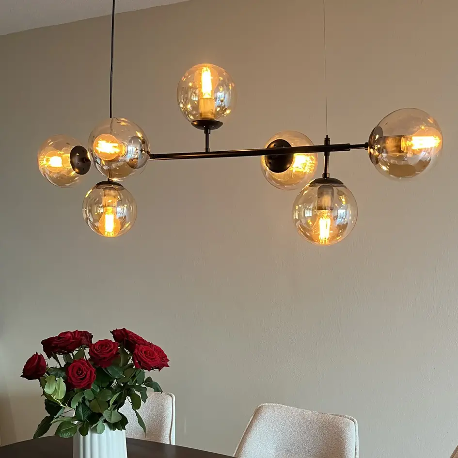 Design hanglamp Hepta zwart frame en amber glas
