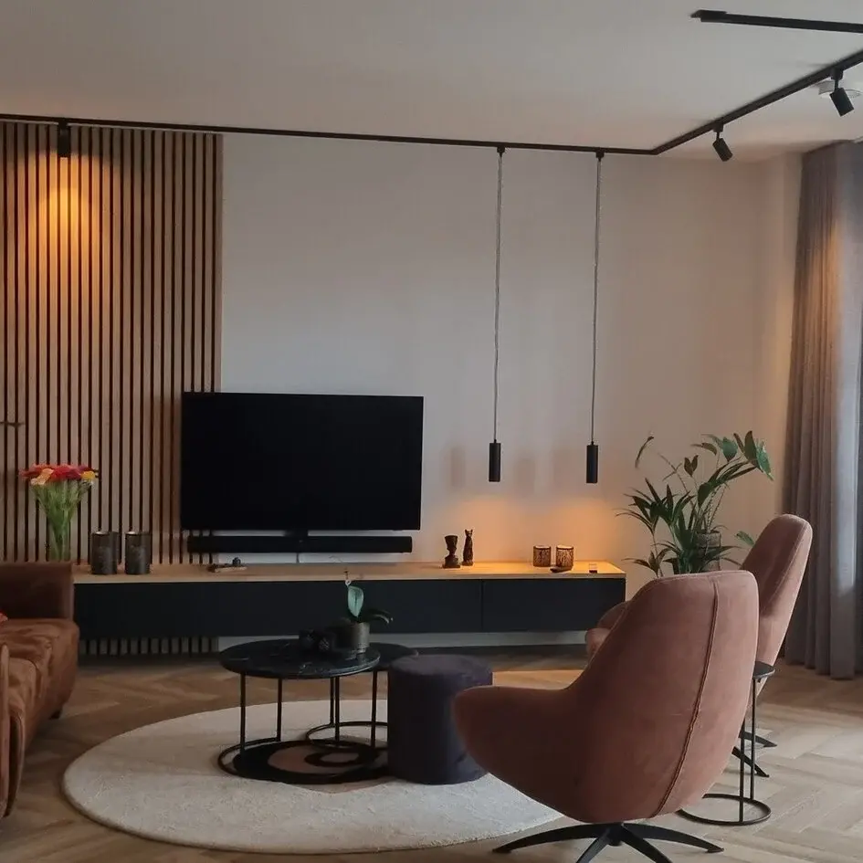 Modernes 3-Phasen-Stromschienensystem mit Jill-Strahlern - Deckenleuchte