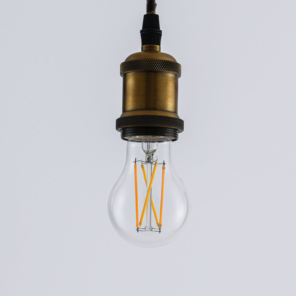 Filament-LED-lampa dim-to-warm 7 och 9 watt, klart glas