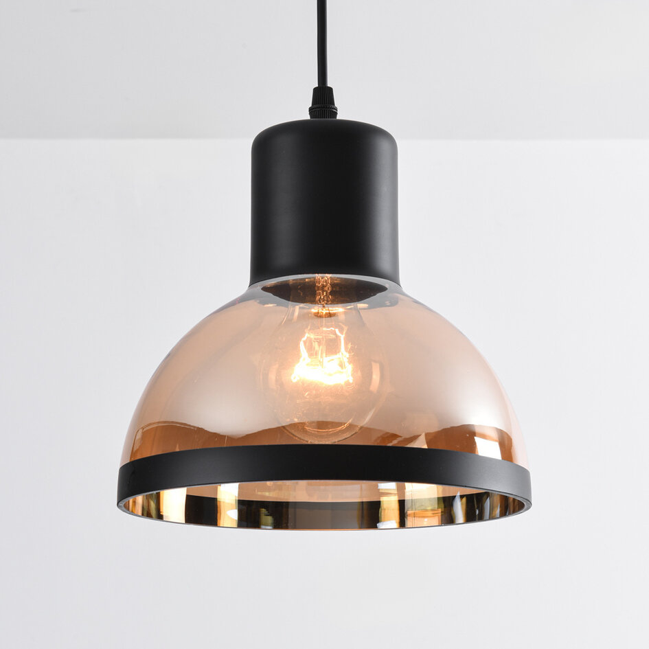 Klassisk pendellampa Paris - svart med amberfärgat glas