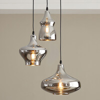 Designad pendellampa Bari med tre lampor i kromglas