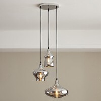 Designad pendellampa Bari med tre lampor i kromglas