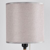 Romantisk bordslampa Valencia med tygskärm med guld