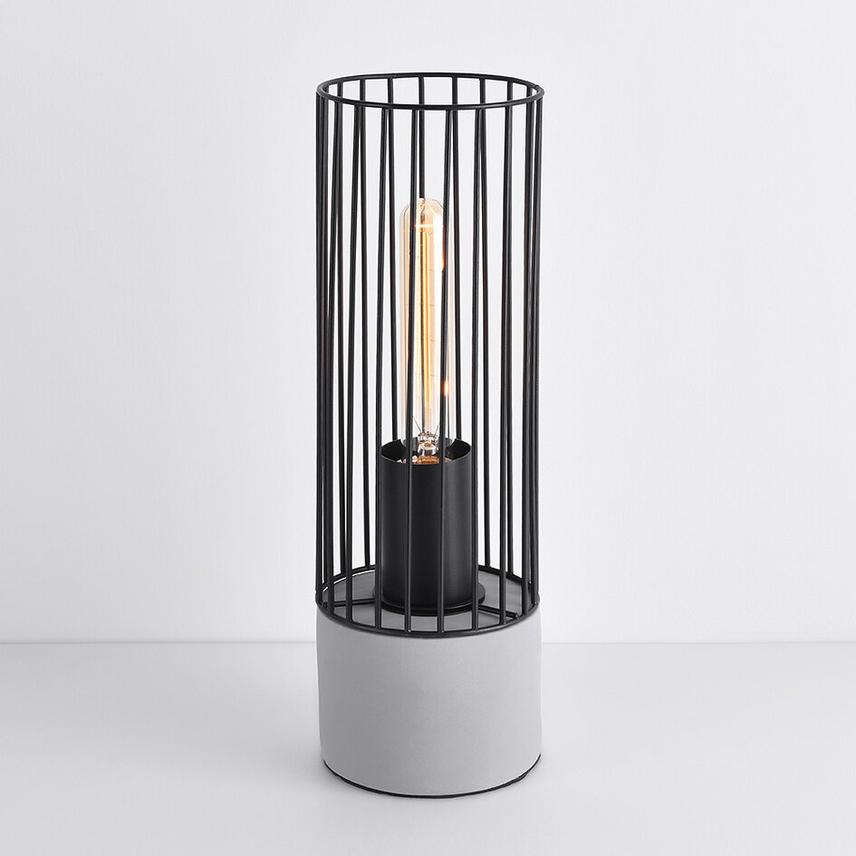 Industriell bordslampa Palma i svart med robust fot