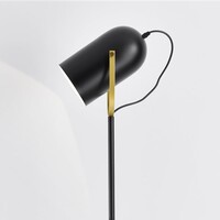 Industriell golvlampa Oslo i svart glänsande metall