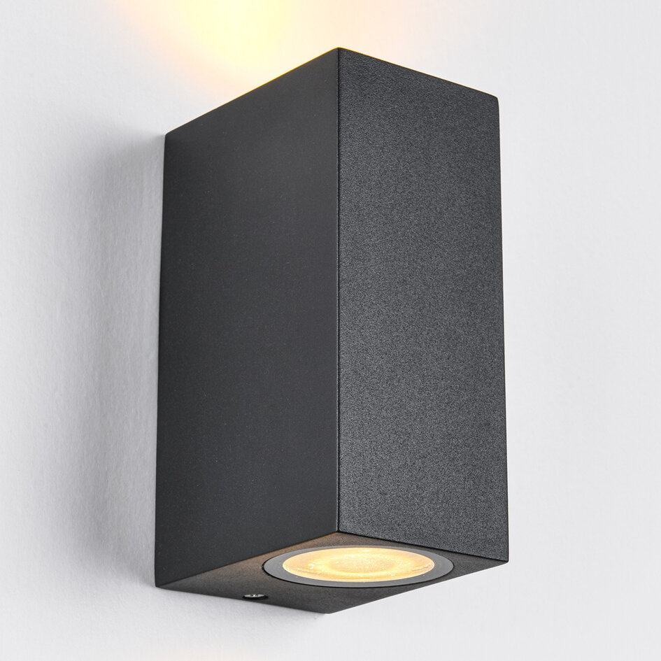 Modern kvadratisk utomhusvägglampa Dutchman - svart