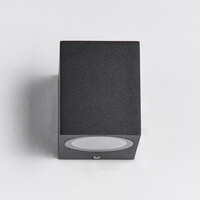 Modern utomhusvägglampa Wolfie - svart och kvadratisk