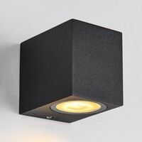 Modern utomhusvägglampa Wolfie - svart och kvadratisk