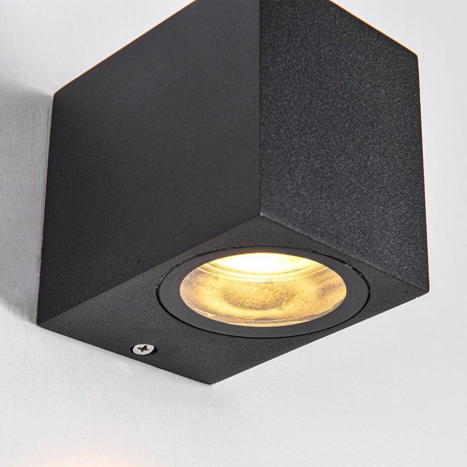 Modern utomhusvägglampa Wolfie - svart och kvadratisk