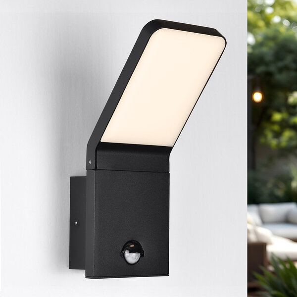 Svart vägglampa Franco med sensor