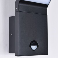 Svart vägglampa Franco med sensor