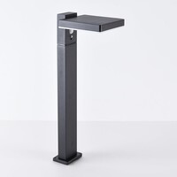 Svart stående solcellsdriven utomhuslampa med sensor Paulo, 50 cm
