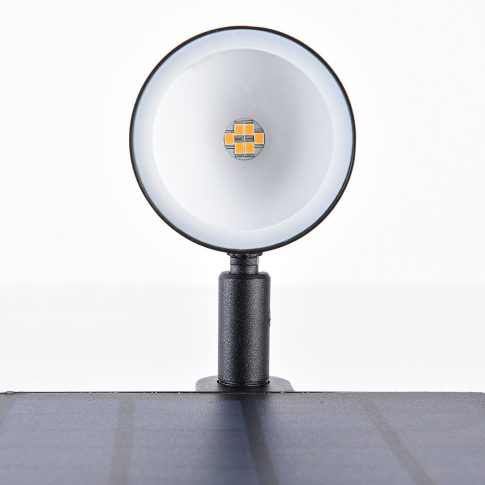 Svart solcellsdriven spotlight med jordspett - Valerio