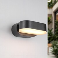 Vridbar vägglampa Isabelle - svart med integrerad LED