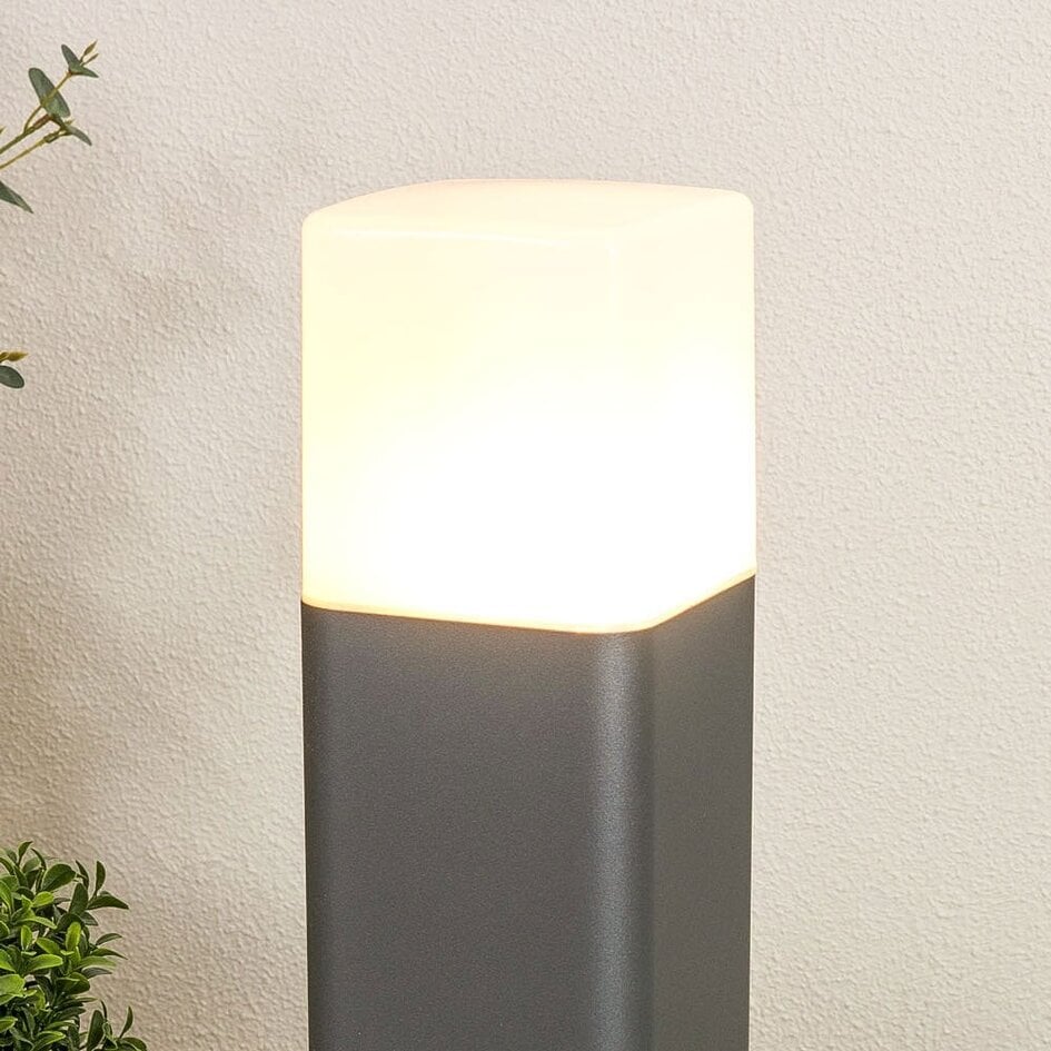 Modern kvadratisk stående utomhuslampa Rocky - antracit