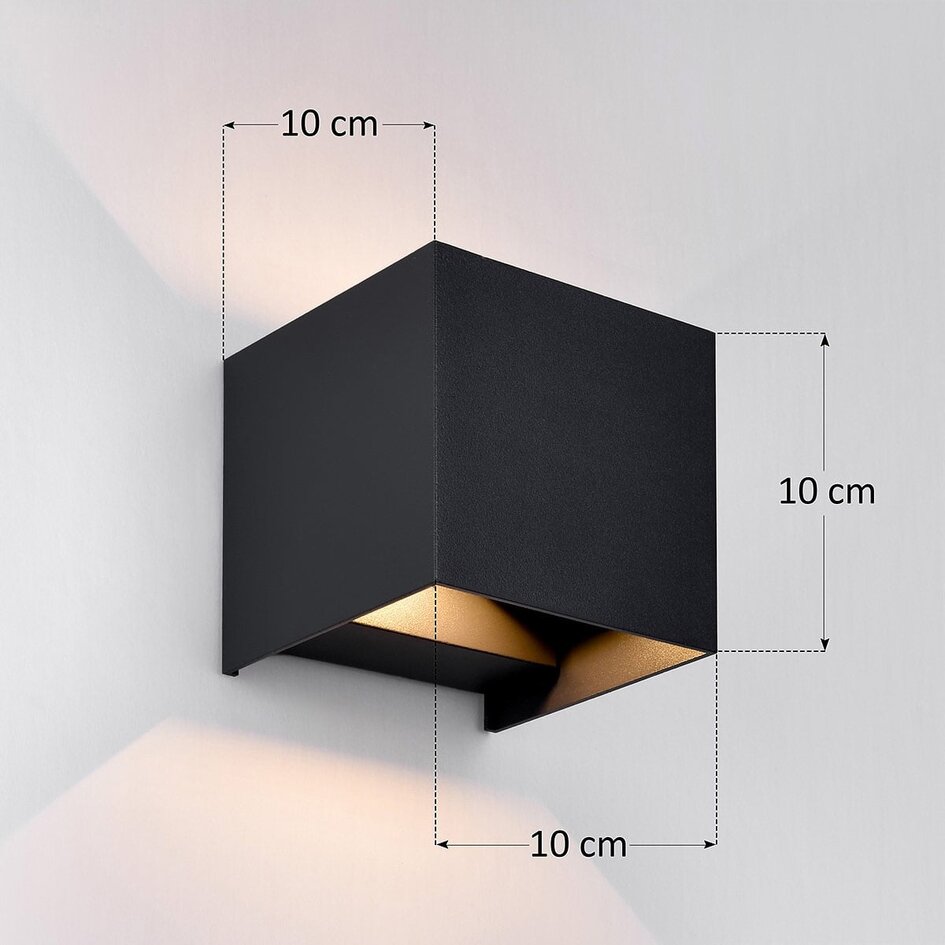 Smart utomhusvägglampa Daisy med Tuya wifi - mattsvart med integrerad LED