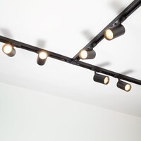 Set med 1-fas skensystem på 3 meter och Jill-spotlights, svart