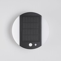 Modern solcellsdriven utomhusvägglampa med sensor i svart - Blitz