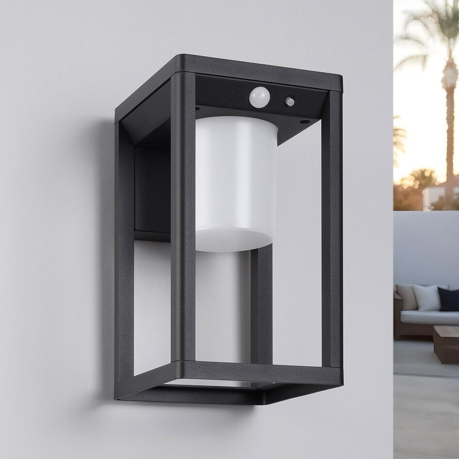 Solcellsvägglampa för utomhusbruk med sensor i svart - Lucian