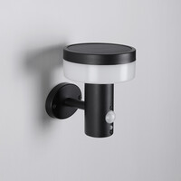 Modern solcellsvägglampa för utomhusbruk i svart med sensor - Sandrine