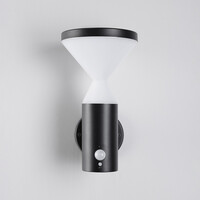 Modern solcellsvägglampa för utomhusbruk i svart med sensor - Chandler