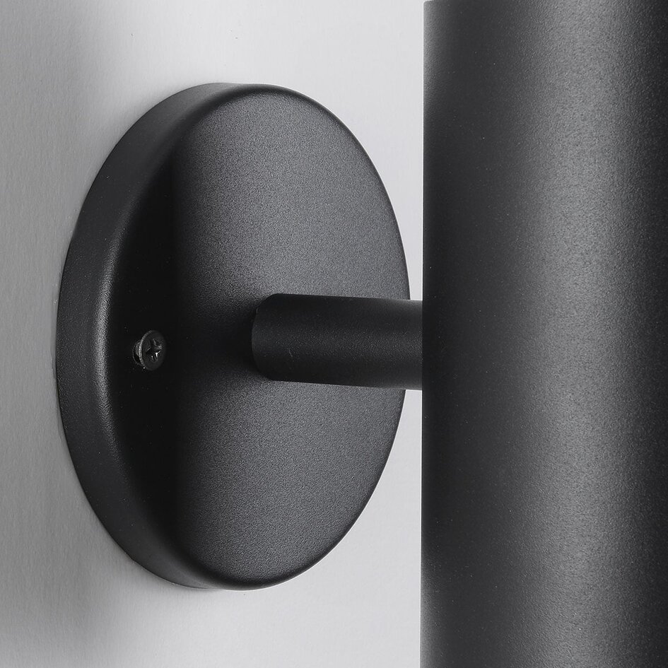 Modern solcellsvägglampa för utomhusbruk i svart med sensor - Chandler