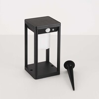 Solcellsdriven stående utomhuslampa Sparky med sensor - svart med integrerad LED