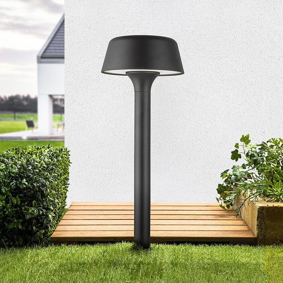 Modern solcellsdriven stående utomhuslampa i svart - Lunar
