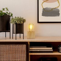Bordslampa Aspen - öppen design med träfot